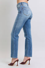 Load image into Gallery viewer, Judy Blue Wash Thermal Straight Jeans with Pockets
