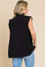 Load image into Gallery viewer, Culture Code Frill Edge Smocked Sleeveless Top