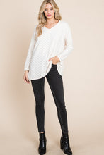 Load image into Gallery viewer, BOMBOM Checkered Long Sleeve V-Neck T-Shirt