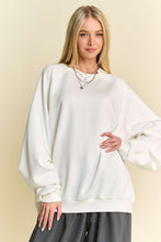 Load image into Gallery viewer, Davi &amp; Dani Round Neck Raglan Sleeve Sweatshirt