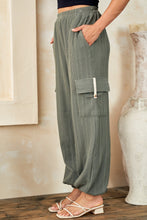 Load image into Gallery viewer, Hailey &amp; Co Textured Rib Cargo Pants