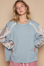 Load image into Gallery viewer, POL Waffle-Knit Lace Detail Round Neck Top