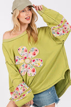 Load image into Gallery viewer, SAGE + FIG Daisy Patch Applique Long Sleeve Sweatshirt