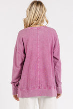 Load image into Gallery viewer, Mittoshop Flower Patch Side Slit Mineral Wash Round Neck Sweatshirt