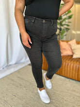 Load image into Gallery viewer, RFM High Rise Tummy Control Skinny Jeans