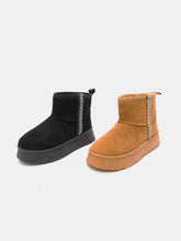 Load image into Gallery viewer, WILD DIVA Round Toe Platform Boots