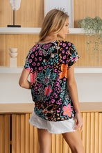 Load image into Gallery viewer, Sew In Love Printed Short Sleeve Top