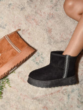 Load image into Gallery viewer, WILD DIVA Round Toe Platform Boots