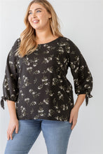 Load image into Gallery viewer, Zenobia Plus Size Floral Round Neck Blouse