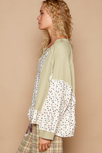 Load image into Gallery viewer, POL Waffle Knit Floral Notched Long Sleeve Top