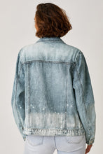 Load image into Gallery viewer, RISEN Button Up Ombre Washed Jacket