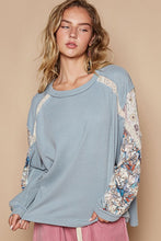 Load image into Gallery viewer, POL Waffle-Knit Lace Detail Round Neck Top