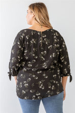 Load image into Gallery viewer, Zenobia Plus Size Floral Round Neck Blouse