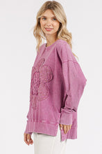 Load image into Gallery viewer, Mittoshop Flower Patch Side Slit Mineral Wash Round Neck Sweatshirt