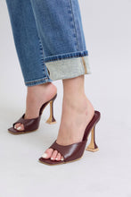 Load image into Gallery viewer, Judy Blue Wash Thermal Straight Jeans with Pockets
