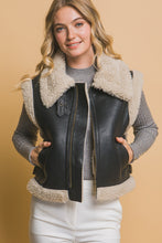 Load image into Gallery viewer, Love Tree Sherpa Zip Up Vest with Pockets