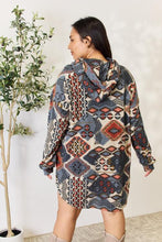Load image into Gallery viewer, Heimish Printed Button Up Hooded Jacket