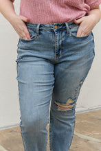 Load image into Gallery viewer, Judy Blue Macy Mid Rise Boyfriend Jeans