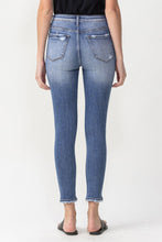 Load image into Gallery viewer, Lovervet Juliana High Rise Distressed Skinny Jeans