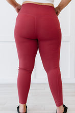 Load image into Gallery viewer, Zenana Step Aside Athletic Leggings with Pockets in Rose