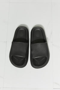 MMShoes Arms Around Me Open Toe Slide in Black