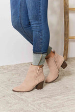 Load image into Gallery viewer, East Lion Corp Block Heel Point Toe Ankle Boots