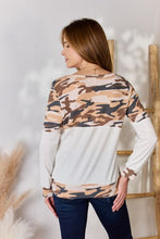 Load image into Gallery viewer, Hailey &amp; Co Printed Round Neck Blouse