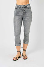 Load image into Gallery viewer, Judy Blue Button Fly High Waist Cuffed Capris