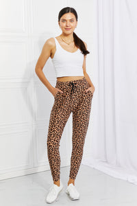 Leggings Depot Spotted Downtown Leopard Print Joggers