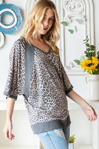 Heimish Leopard Contrast V-Neck Half Sleeve T-Shirt