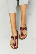 Load image into Gallery viewer, MMShoes Drift Away T-Strap Flip-Flop in Brown