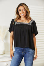 Load image into Gallery viewer, Double Take Contrast Square Neck Puff Sleeve Blouse