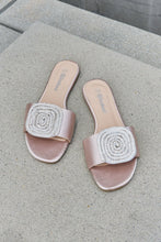 Load image into Gallery viewer, Weeboo New Day Slide Sandal