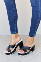 Load image into Gallery viewer, Weeboo Cherish The Moments Contrast Platform Sandals in Black