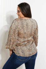 Load image into Gallery viewer, ODDI Printed Pleated Blouse