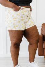 Load image into Gallery viewer, Judy Blue Golden Meadow Shorts
