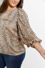 Load image into Gallery viewer, ODDI Printed Pleated Blouse