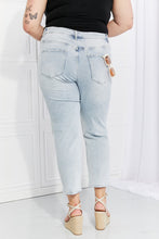 Load image into Gallery viewer, VERVET Stand Out Distressed Cropped Jeans