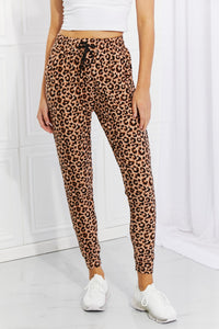 Leggings Depot Spotted Downtown Leopard Print Joggers