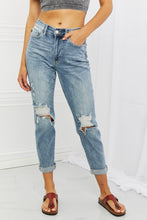 Load image into Gallery viewer, Judy Blue Malia Mid Rise Boyfriend Jeans