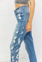 Load image into Gallery viewer, Judy Blue Laila Straight Leg Distressed Jeans